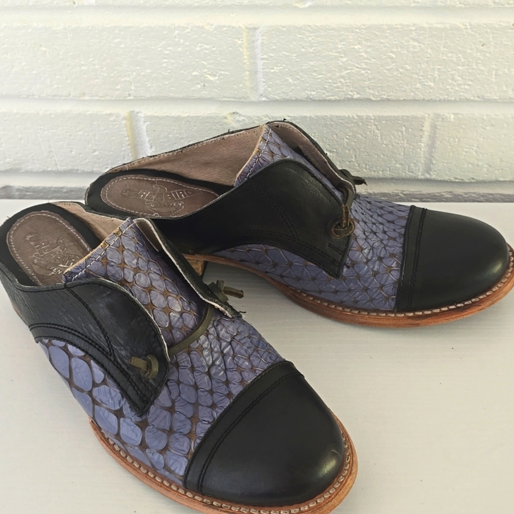 Freebird by Steven Malena Navy/Black Size 9